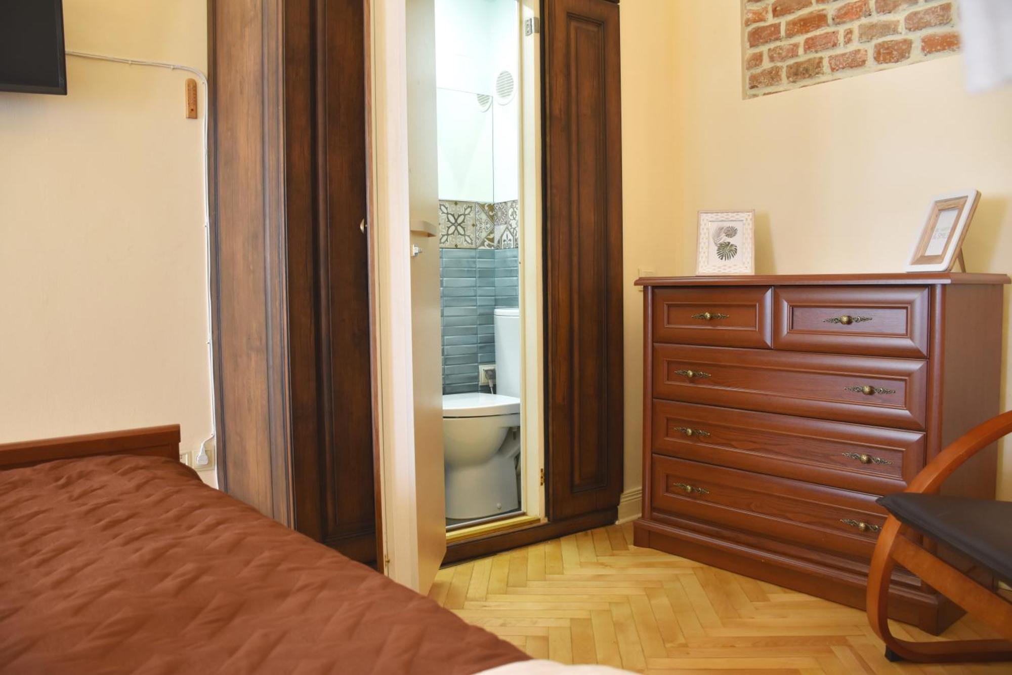 Renewed Central Apartment Lviv Exterior photo